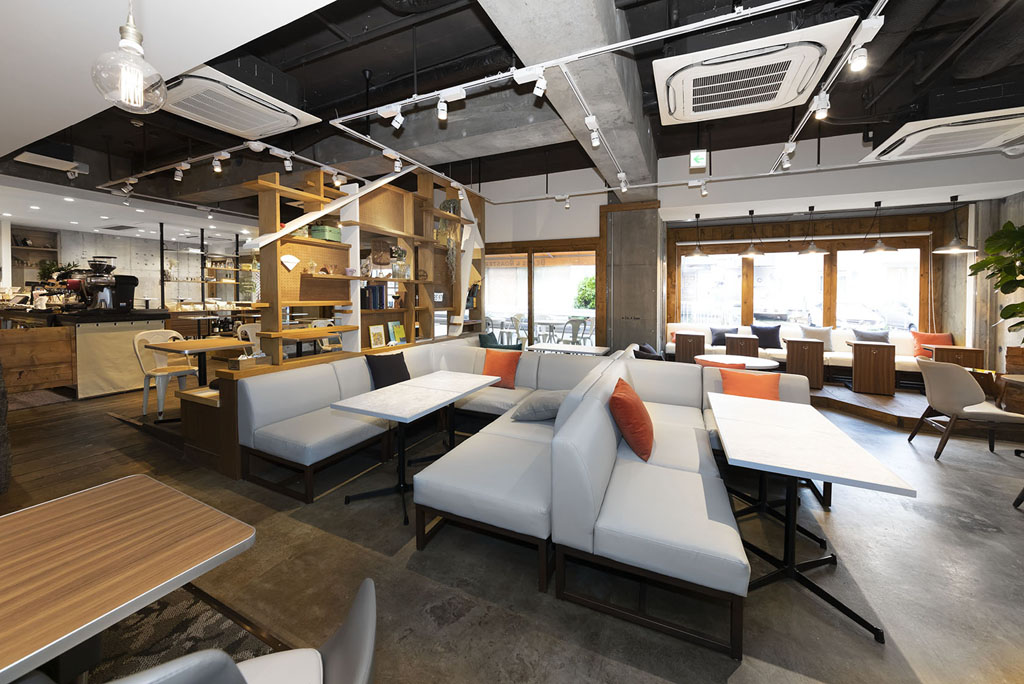 LATTE BEANS & ROASTERS 自由が丘本店